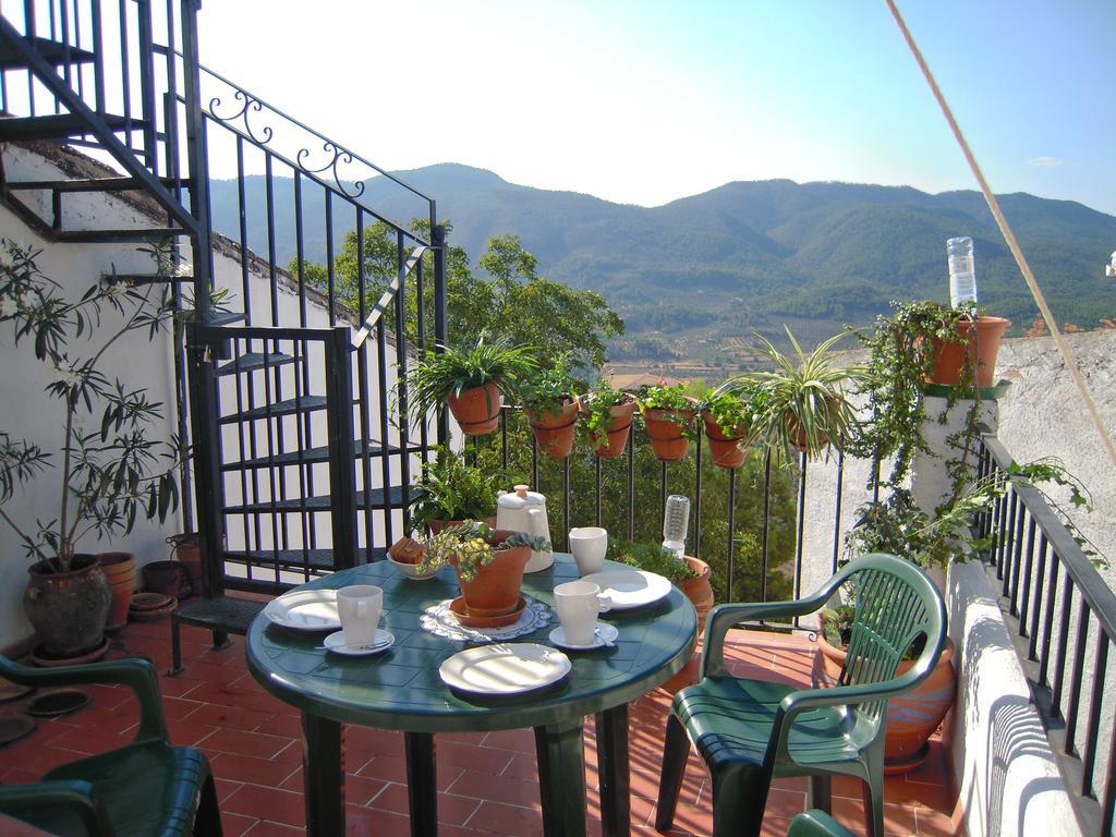 La Casa De La Abuela Clotilde Guest House Hornos Ruang foto