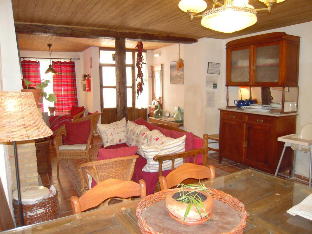 La Casa De La Abuela Clotilde Guest House Hornos Bagian luar foto