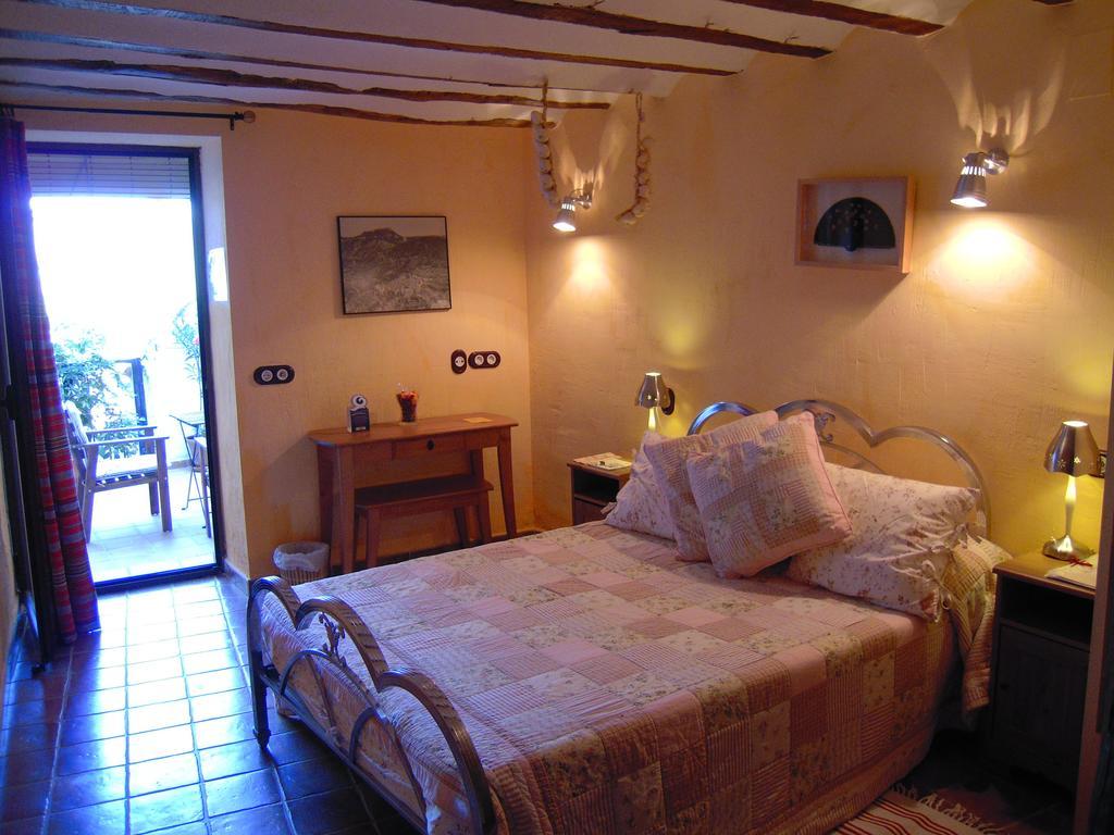 La Casa De La Abuela Clotilde Guest House Hornos Ruang foto