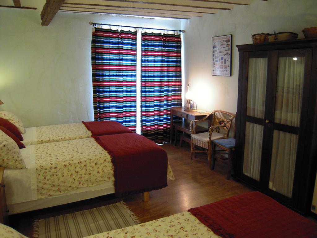 La Casa De La Abuela Clotilde Guest House Hornos Ruang foto