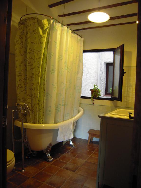 La Casa De La Abuela Clotilde Guest House Hornos Ruang foto
