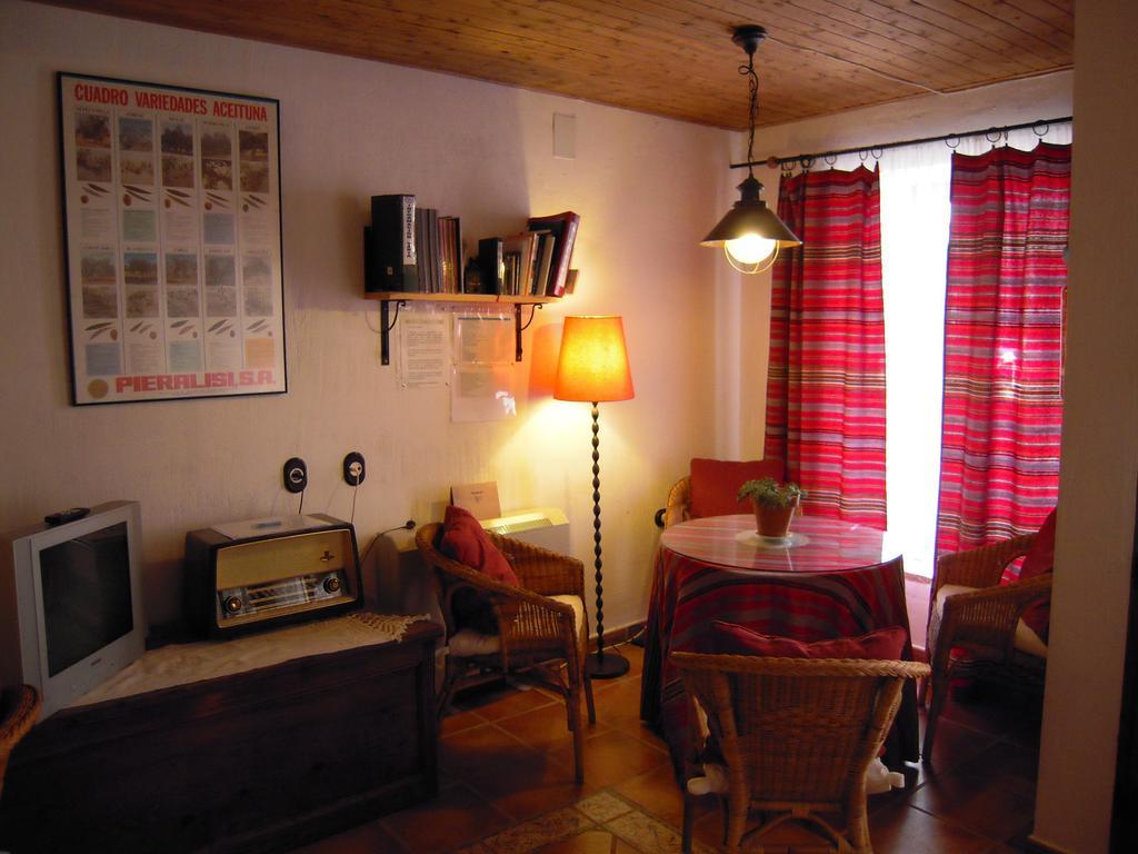 La Casa De La Abuela Clotilde Guest House Hornos Bagian luar foto